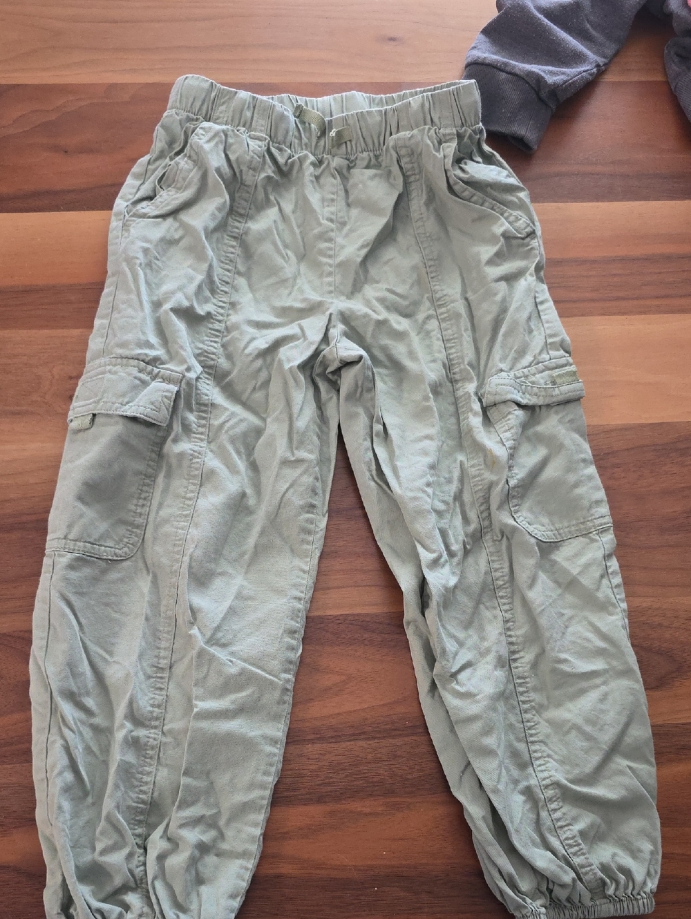 Cat & Jack Bundle Light Sage Cargo Jogger Pants (SIZE 4/5)